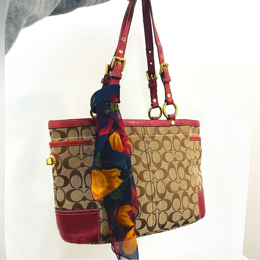 COACH✨ Ruby Red Leather & Signature Jacquard Canvas Gallery Tote